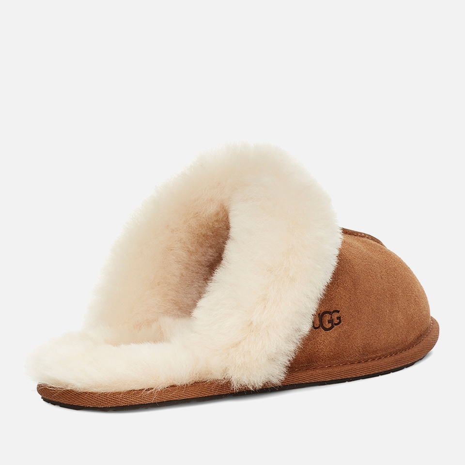 UGG Women's Scuffette II Sheepskin Slippers  - Chestnut