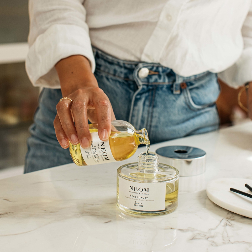 NEOM Real Luxury De-Stress Reed Diffuser Refill