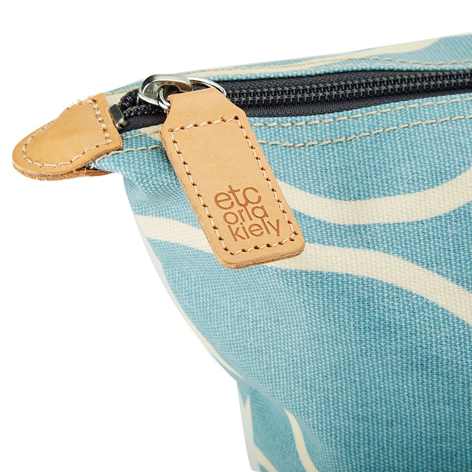 Etc by Orla Kiely Women's Giant Linear Stem Zip Shopper Bag - Sky Blue