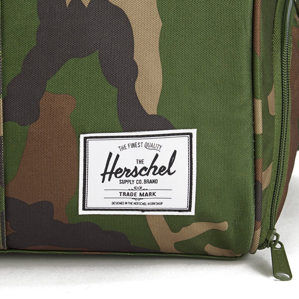 Herschel Supply Co.  Classics Novel Holdall - Woodland Camo/Navy & Red Zipper
