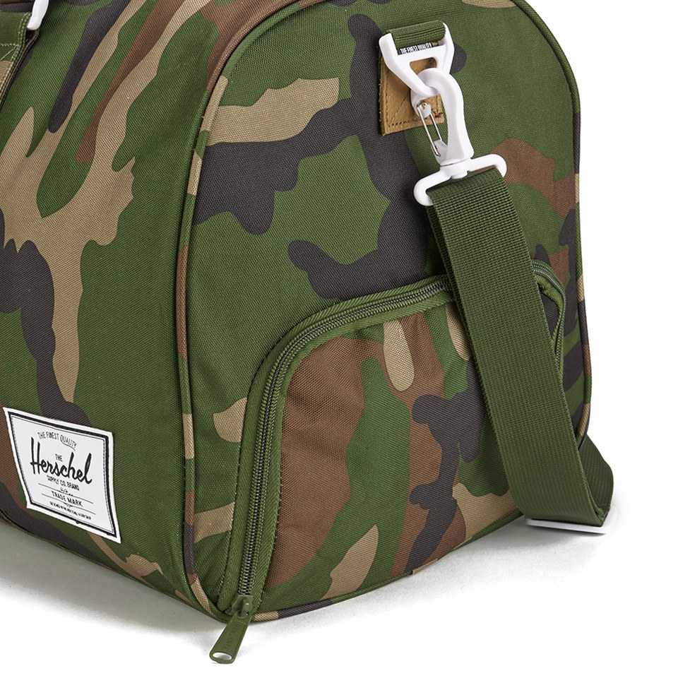 Herschel Supply Co.  Classics Novel Holdall - Woodland Camo/Navy & Red Zipper