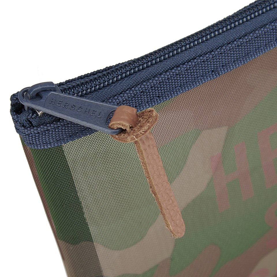 Herschel Supply Co.  Network Mesh Pouch - Medium Woodland Camo