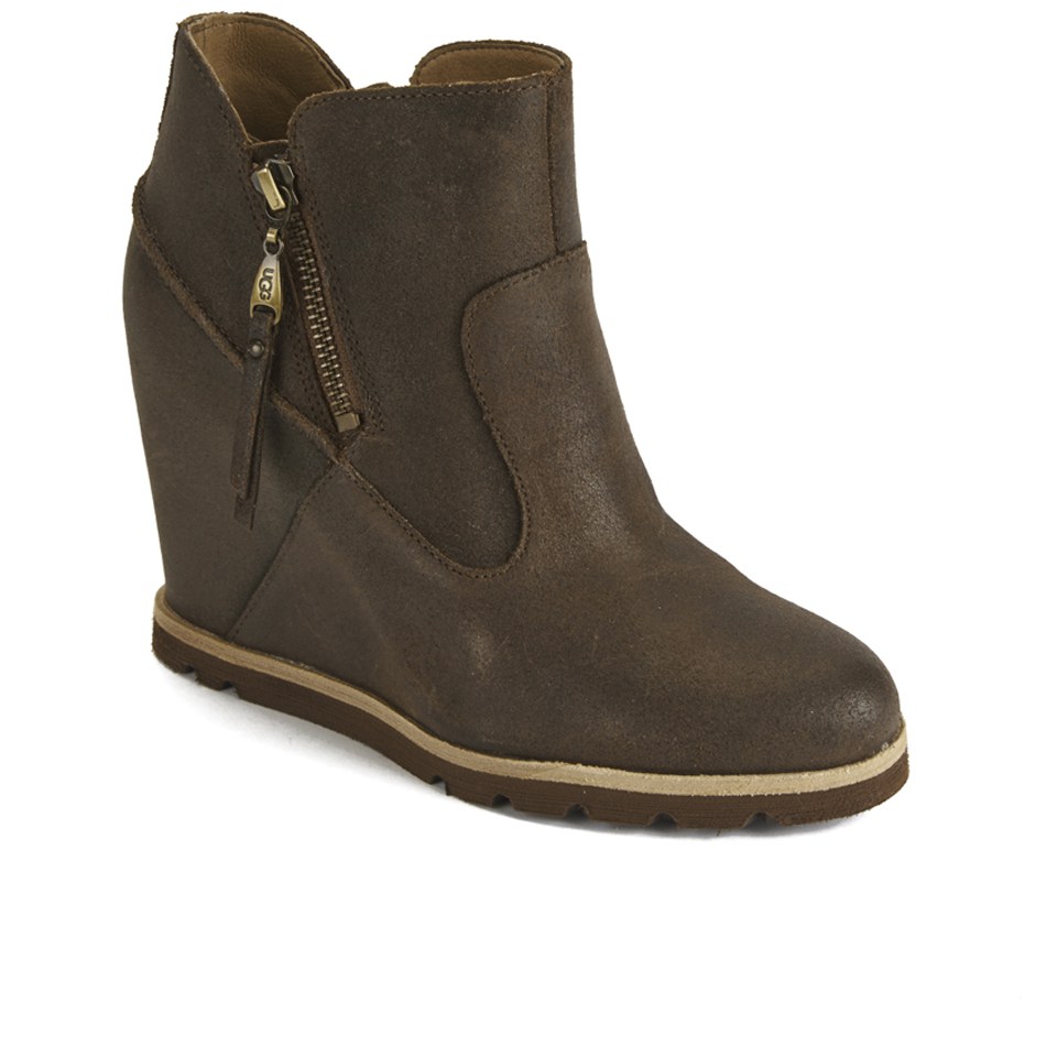 UGG Women s Myrna Wedged Ankle Boots Chestnut