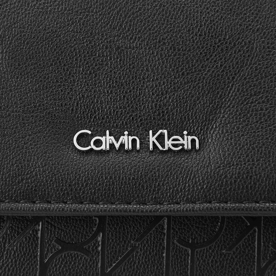 Calvin Klein Maddie Large Trifold Purse - Black