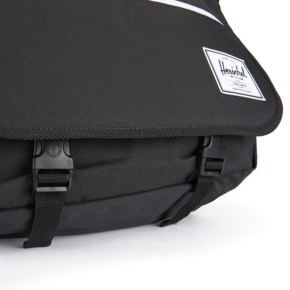 Herschel Supply Co. Pop Quiz Messenger Bag Black