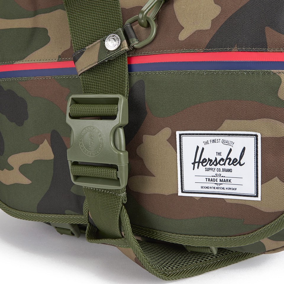 Pop quiz messenger bag online