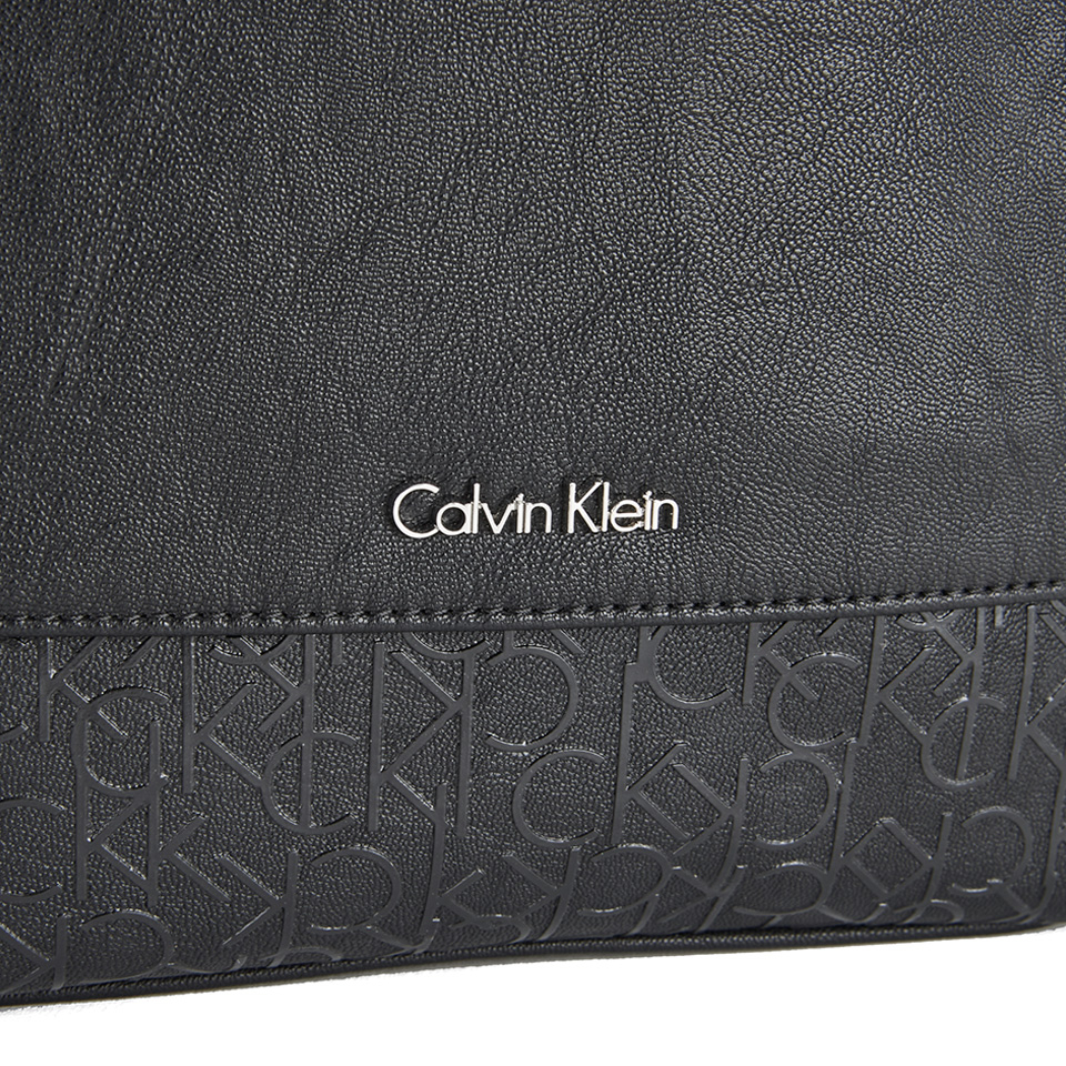 Calvin Klein Women's Maddie Flat Crossover Bag - Black