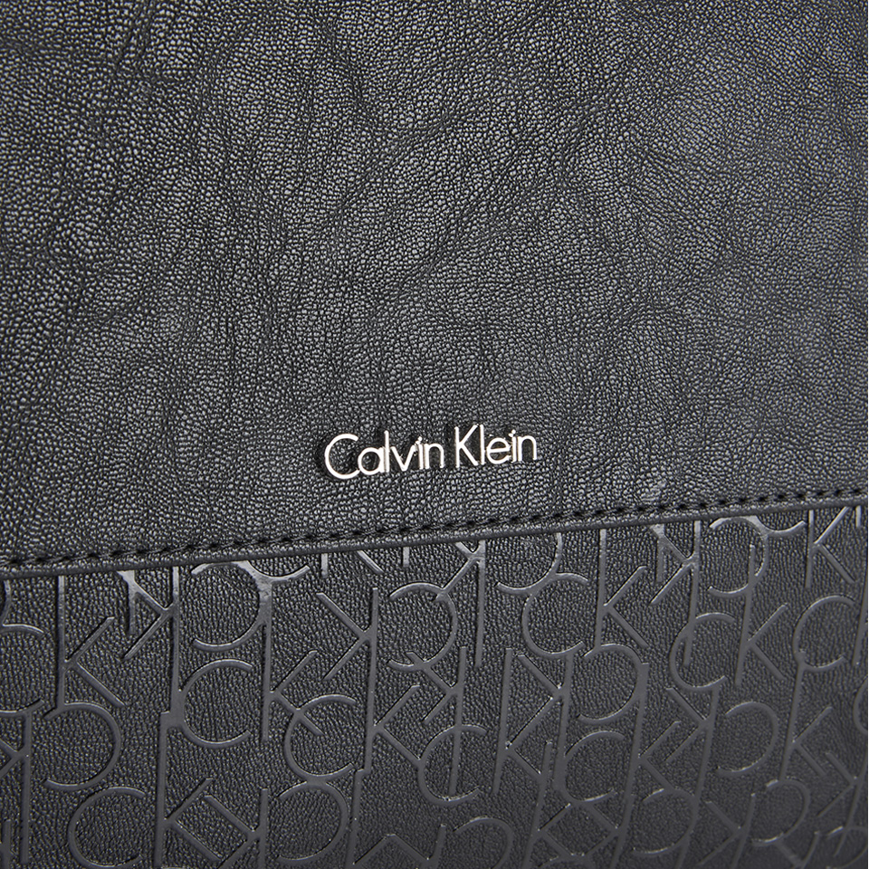 Calvin Klein Women's Maddie Large EW Tote Bag - Black