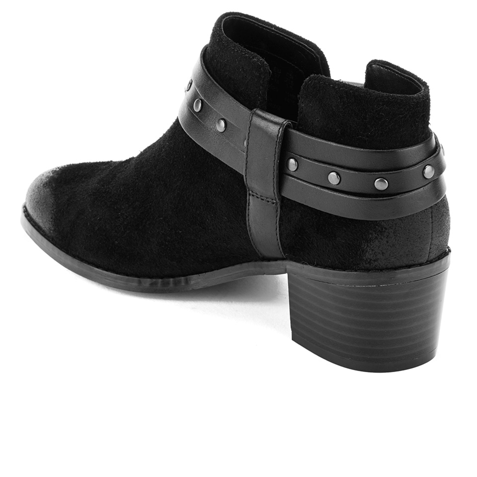 Clarks breccan shine boots deals