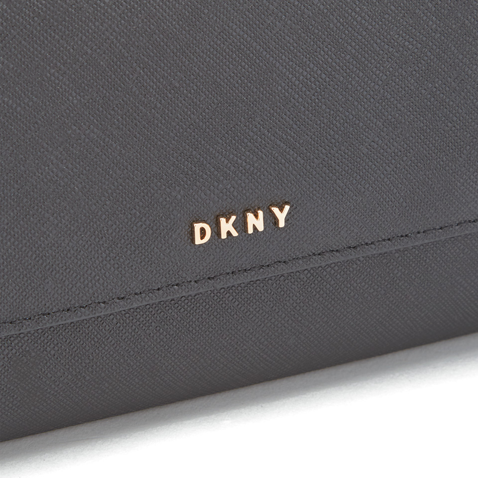 DKNY Women's Bryant Park Medium Tech Purse - Black