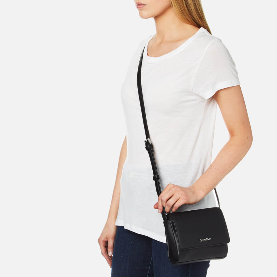 Calvin Klein Women's M4Rissa Flap Cross Body Bag - Black