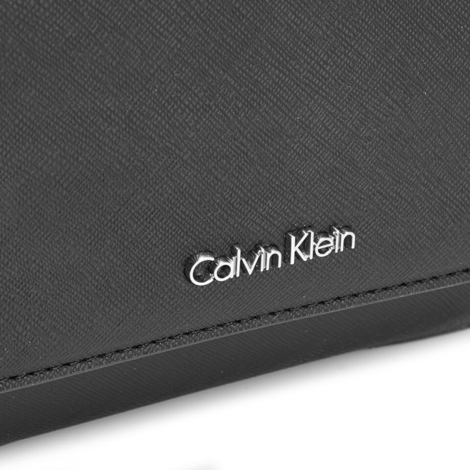 Calvin Klein Women's M4Rissa Flap Cross Body Bag - Black