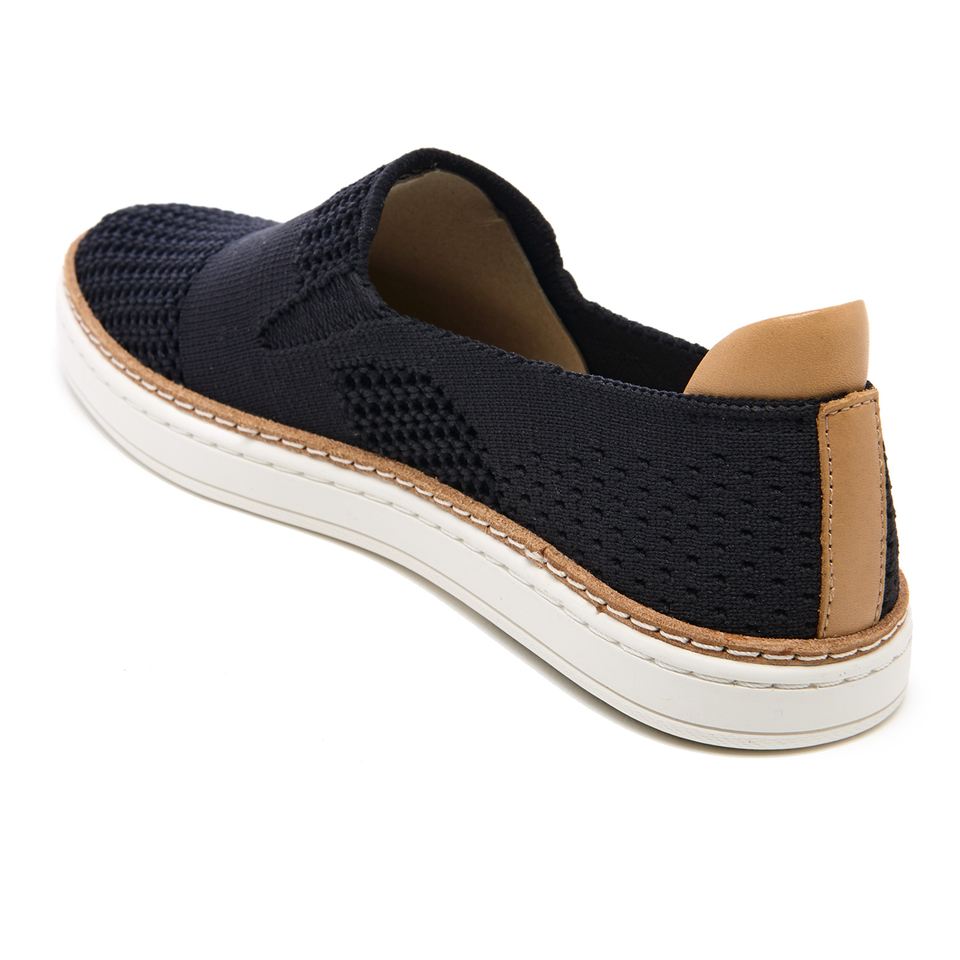 Ugg sammy slip on black hotsell