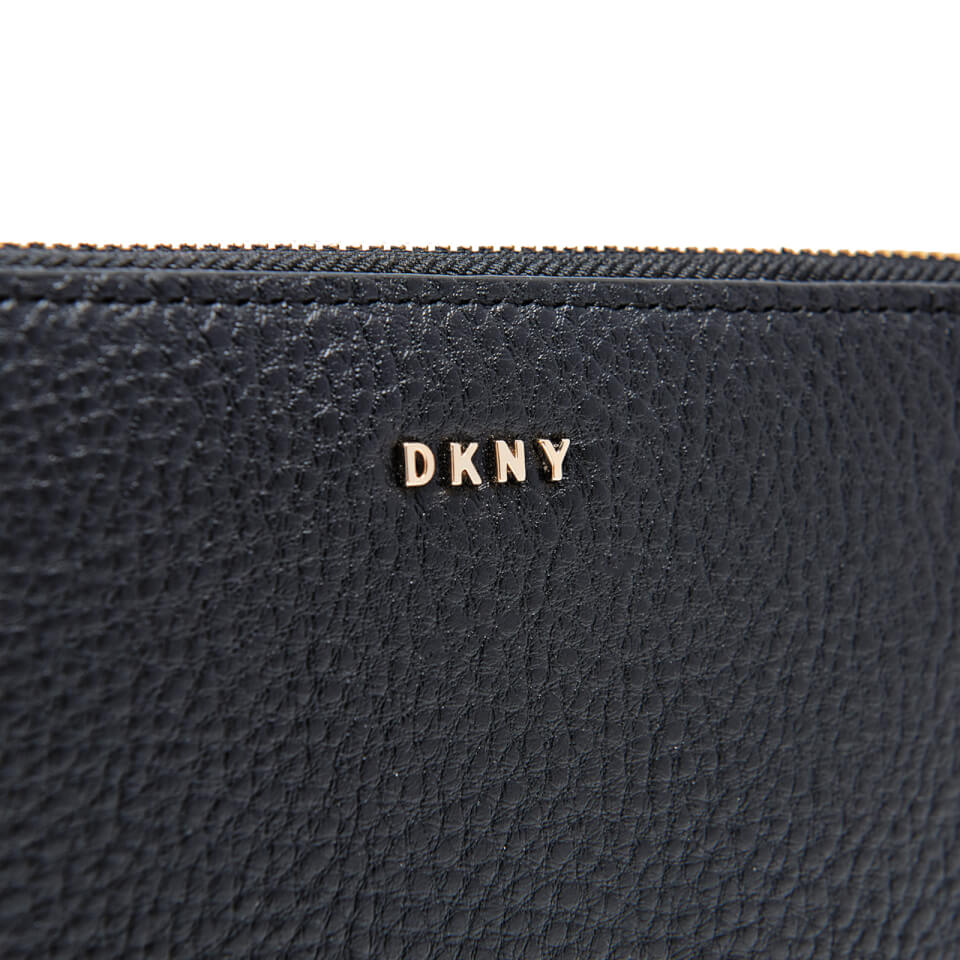 DKNY Women's Chelsea Vintage Large Zip Around Purse - Black