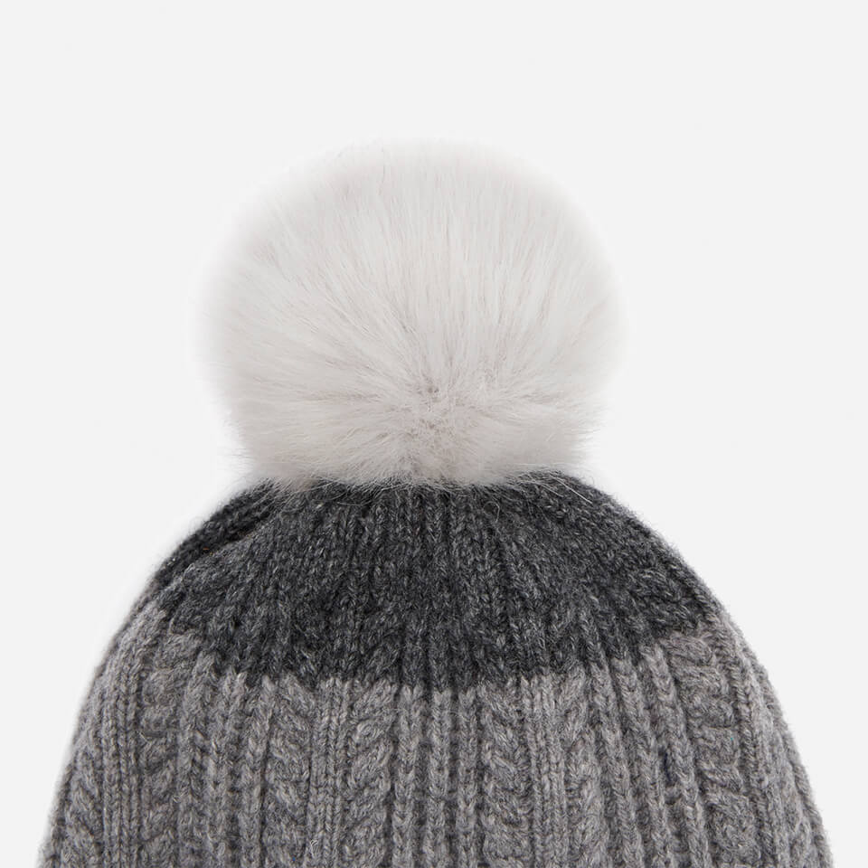 Joules Women's Fine Cable Bobble Hat with Faux Fur Pom - Light Grey