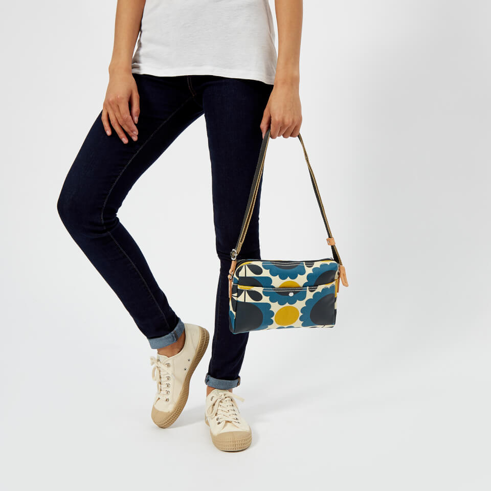 Orla kiely scallop flower bag clearance