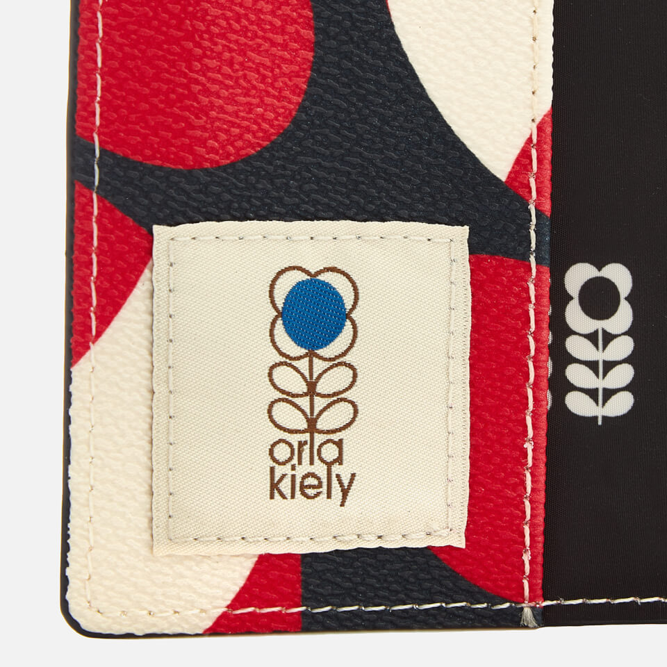 Orla Kiely Women's Spring Bloom Vinyl Passport Cover - Ruby