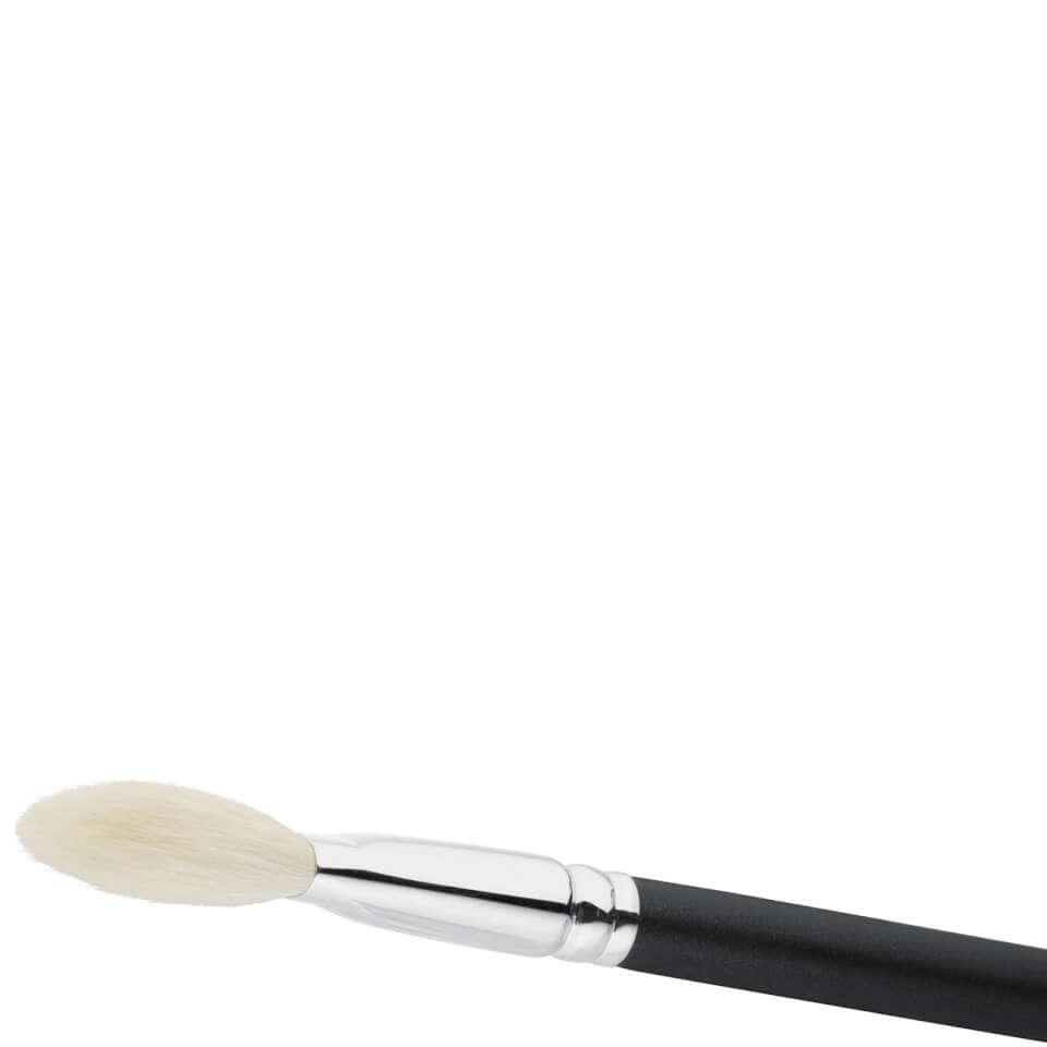 MAC 133S Small Cheek Brush