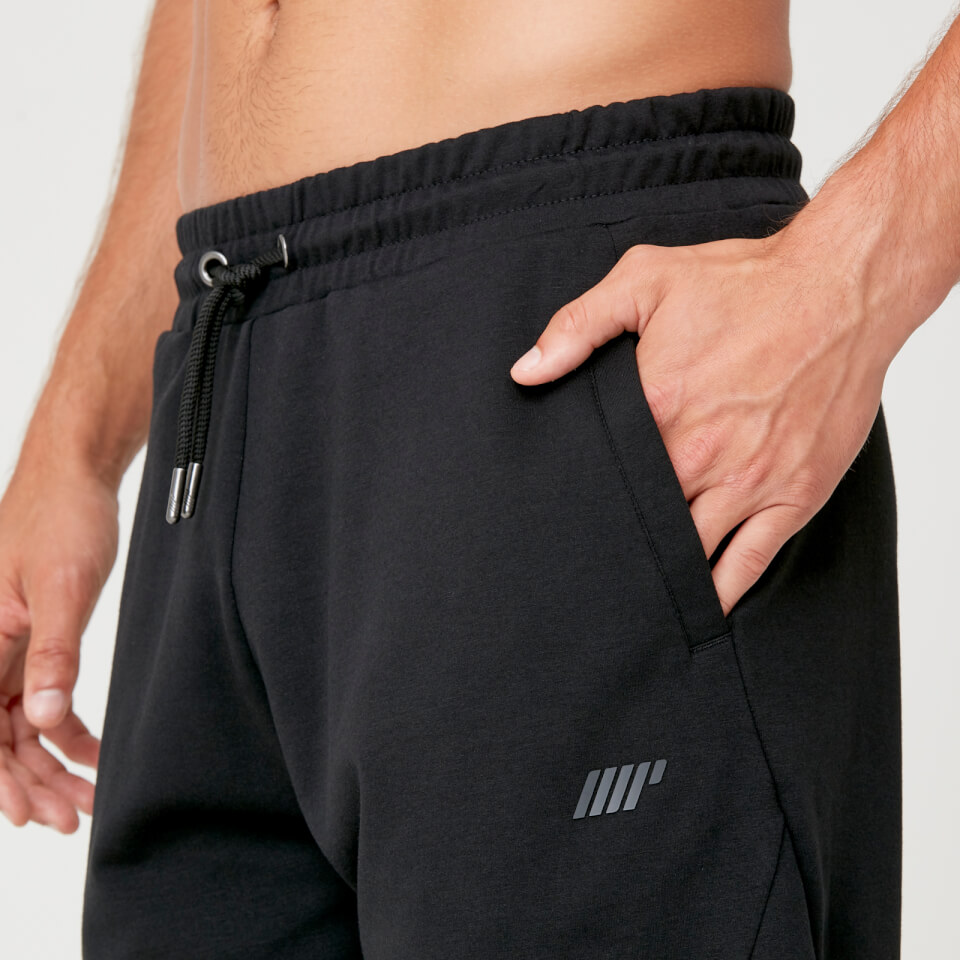 Form Sweat Shorts - Black - XS
