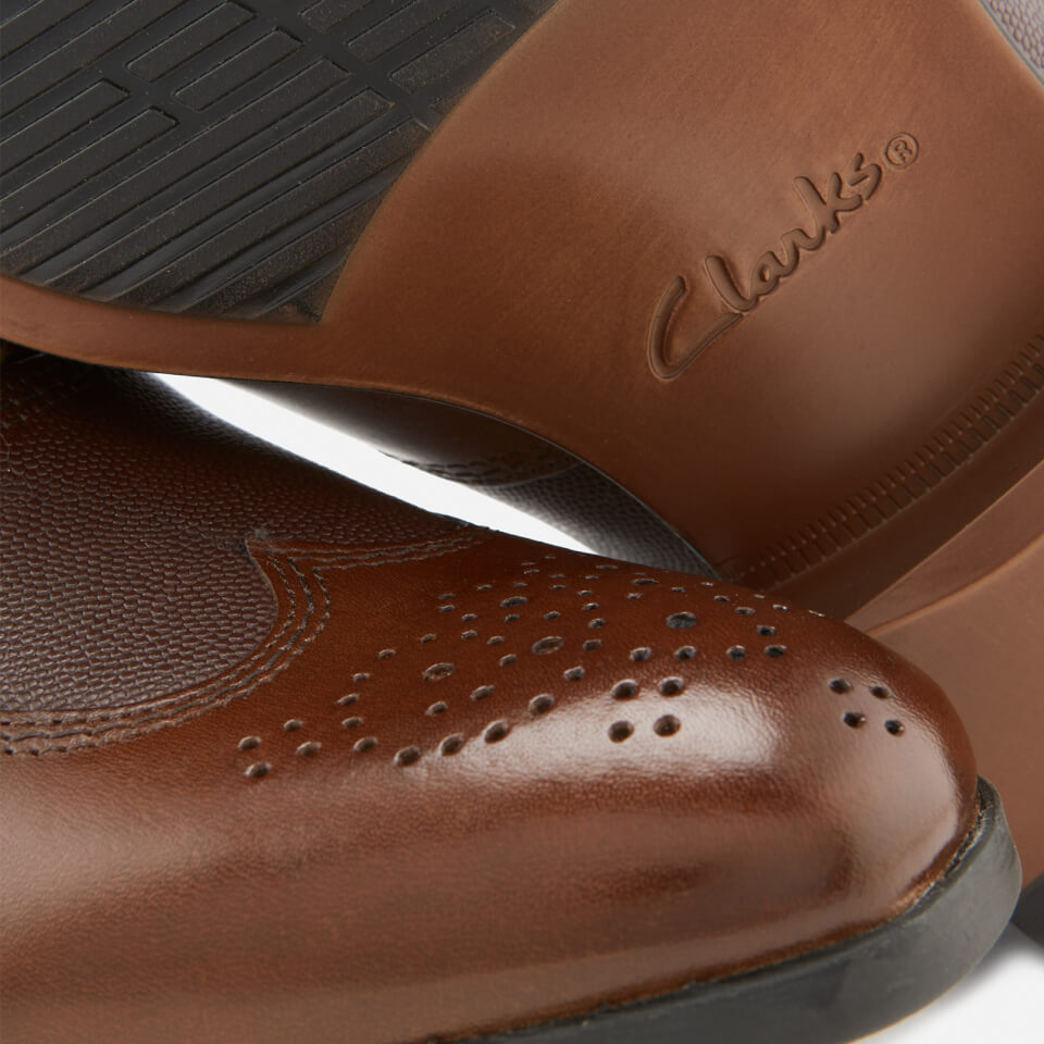 Gilmore wing clarks online
