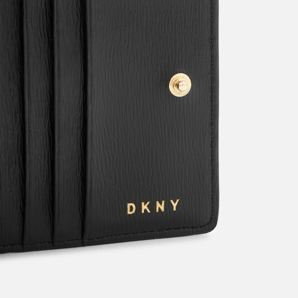 DKNY Women's Bryant New Trifold Wallet - Black/Gold