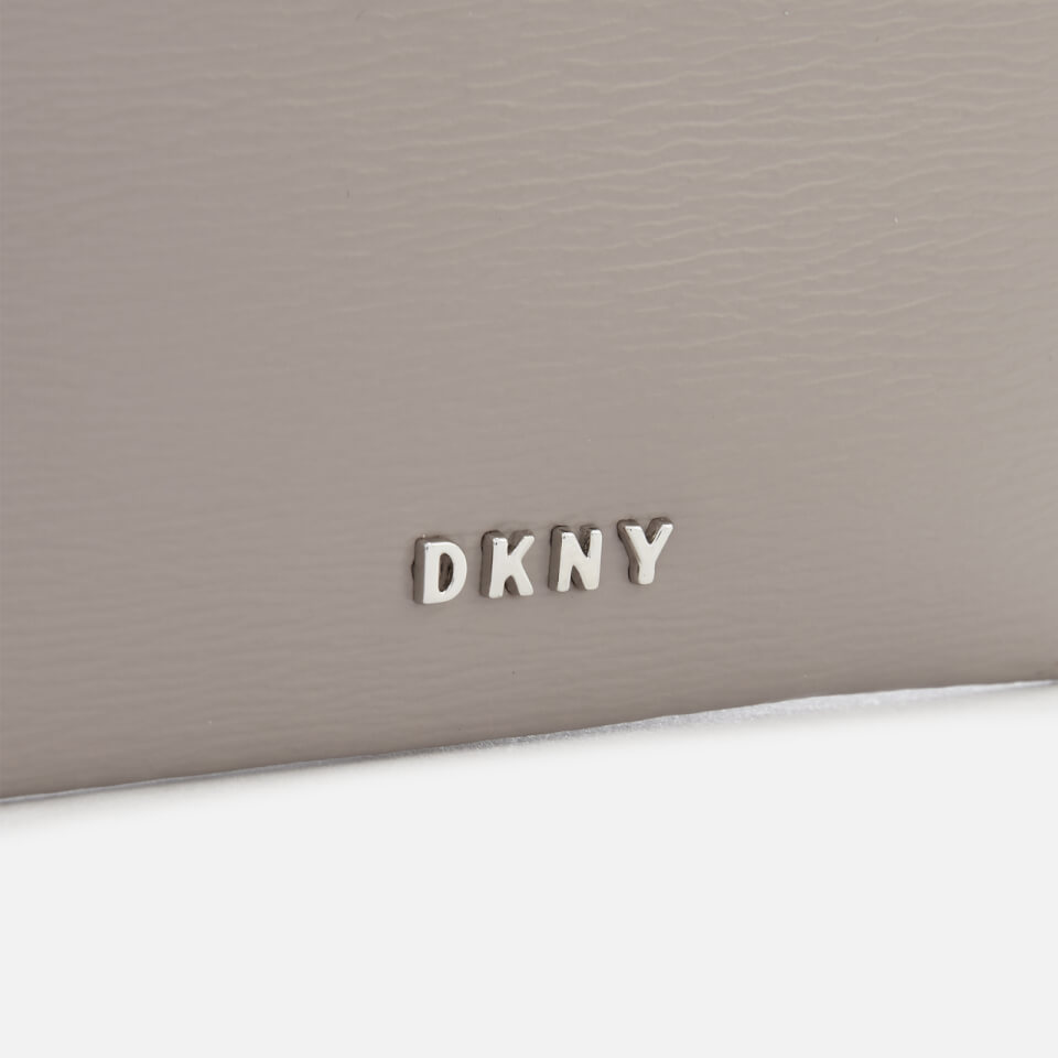 DKNY Women's Bryant Card Holder - Warm Grey