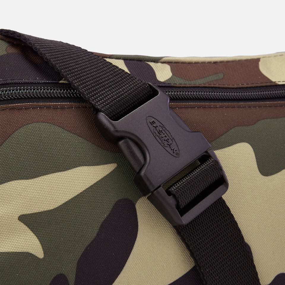 Eastpak Men's Bane Bum Bag - Camo