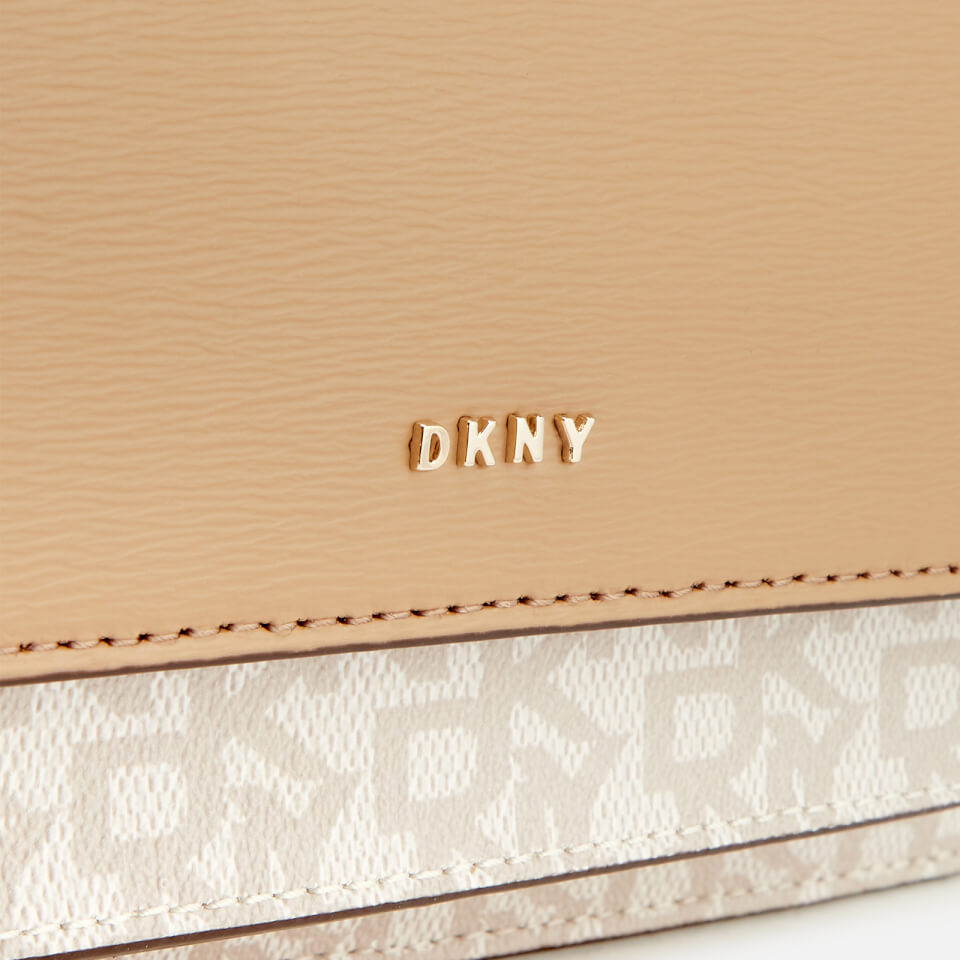 DKNY Women's Bryant Small Chain Cross Body Bag - Hemp/Latte