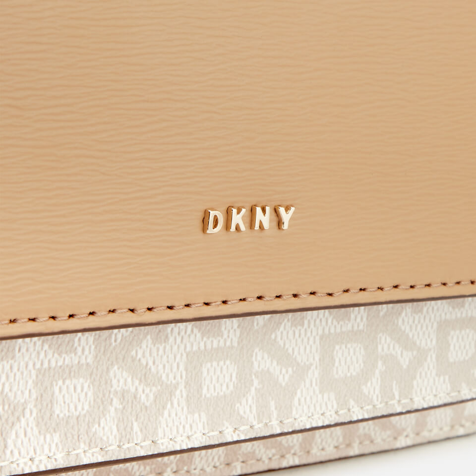 Dkny wallet on chain shop