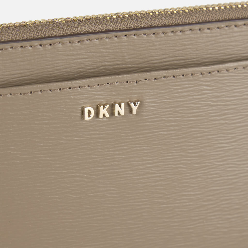 DKNY Women's Bryant Slim Wallet - Mushroom