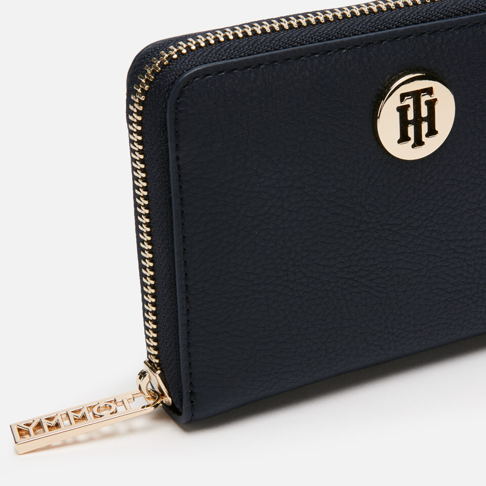 Tommy Hilfiger Women's Core Compact Wallet - Navy