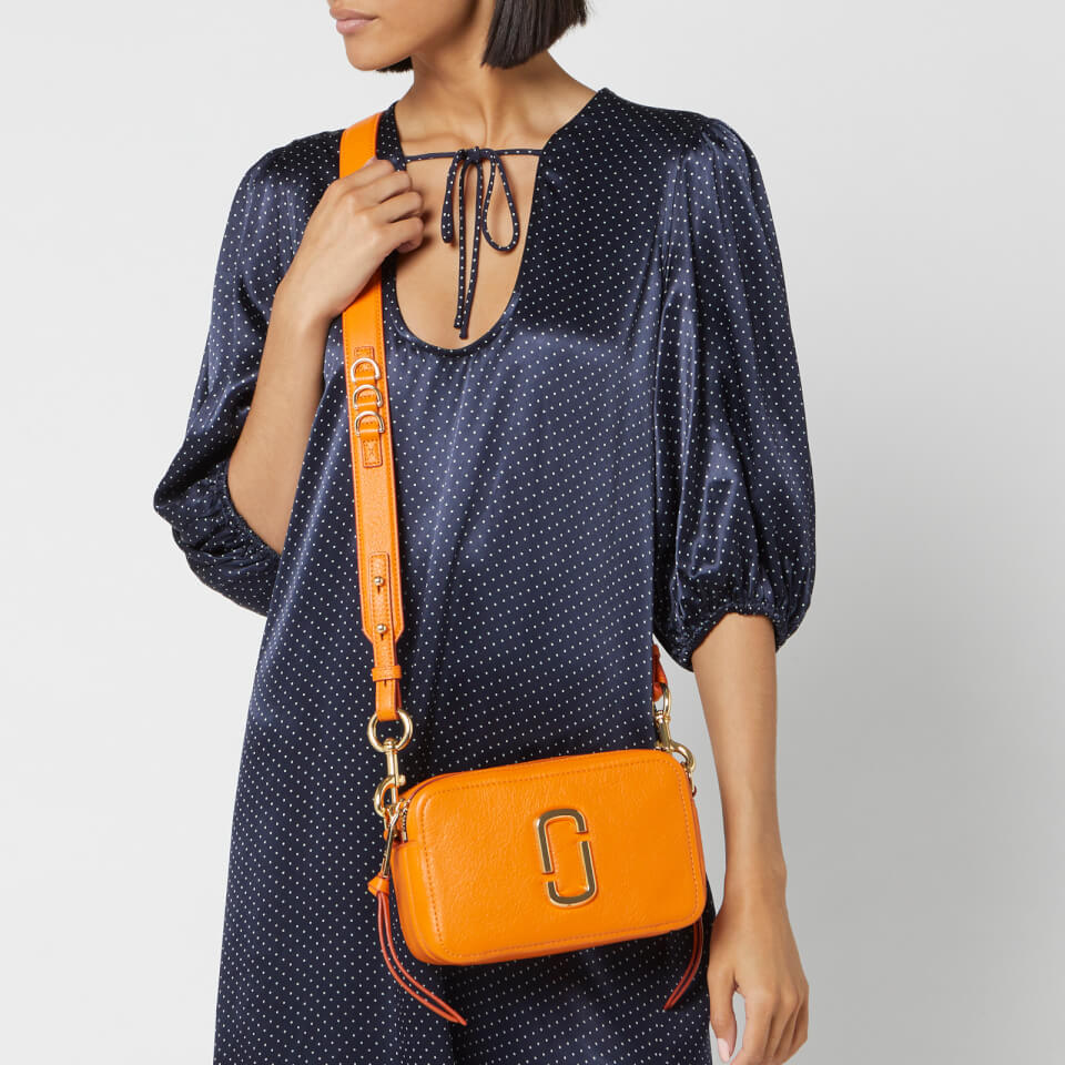 Marc Jacobs Women's The Softshot 21 Cross Body Bag - Kumquat