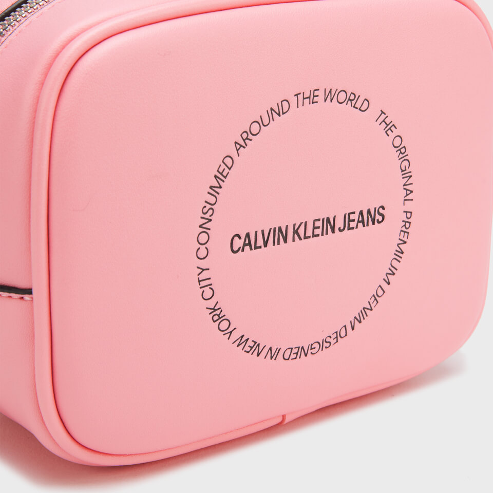 Calvin Klein Jeans Women's Sculpted Camera Bag - Pink Panther