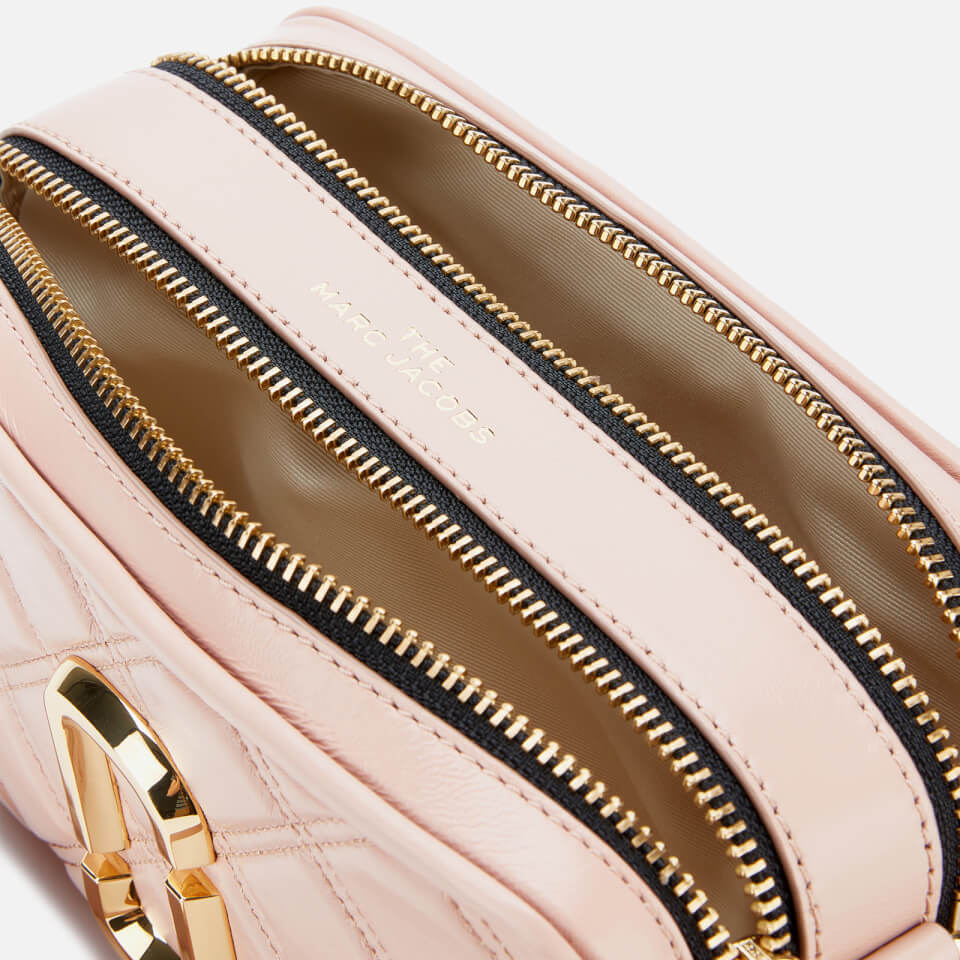 MARC JACOBS: The Softshot 21 bag in quilted leather - Nude