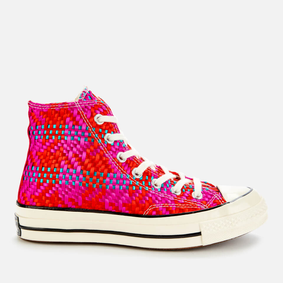 Pink pop converse top