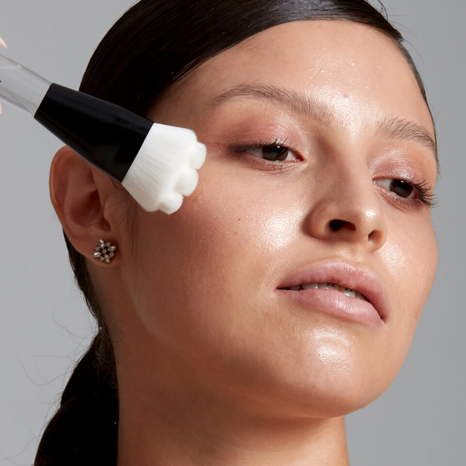 NYX Professional Makeup High Glass Face Primer Brush