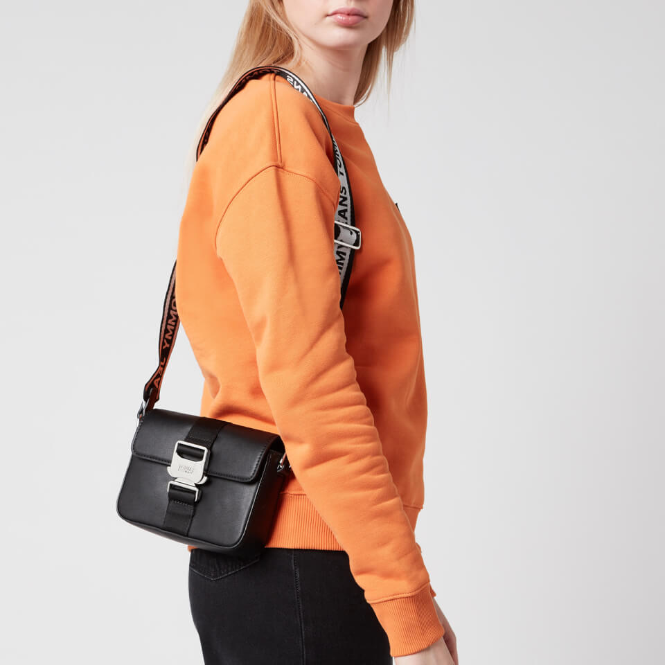 Tommy Jeans Women s Femme Small Cross Body Bag Black