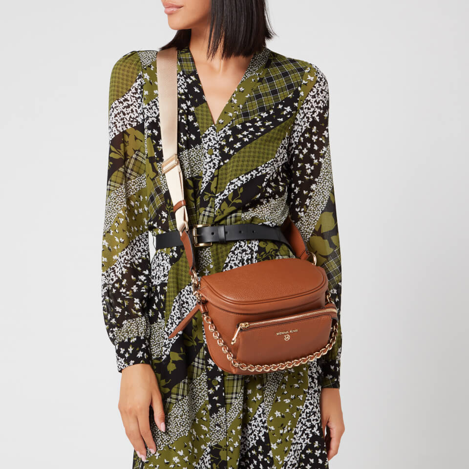 Slater medium pebbled leather sling pack sales