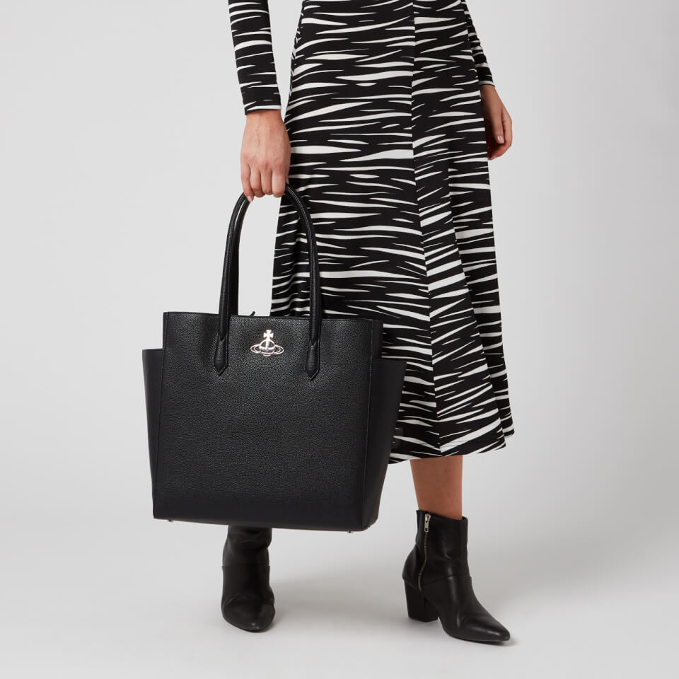 Vivienne Westwood Women s Johanna Large Shopper Bag Black