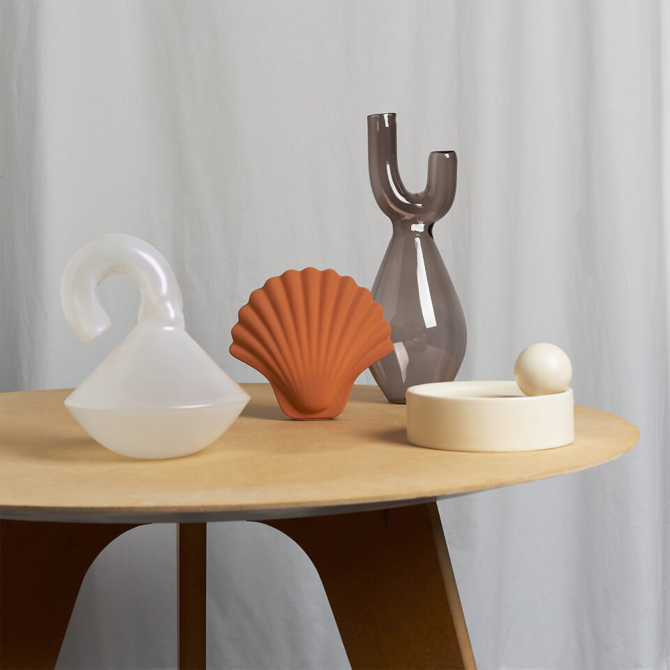 Los Objetos Decorativos Seashell Vase - Ecru