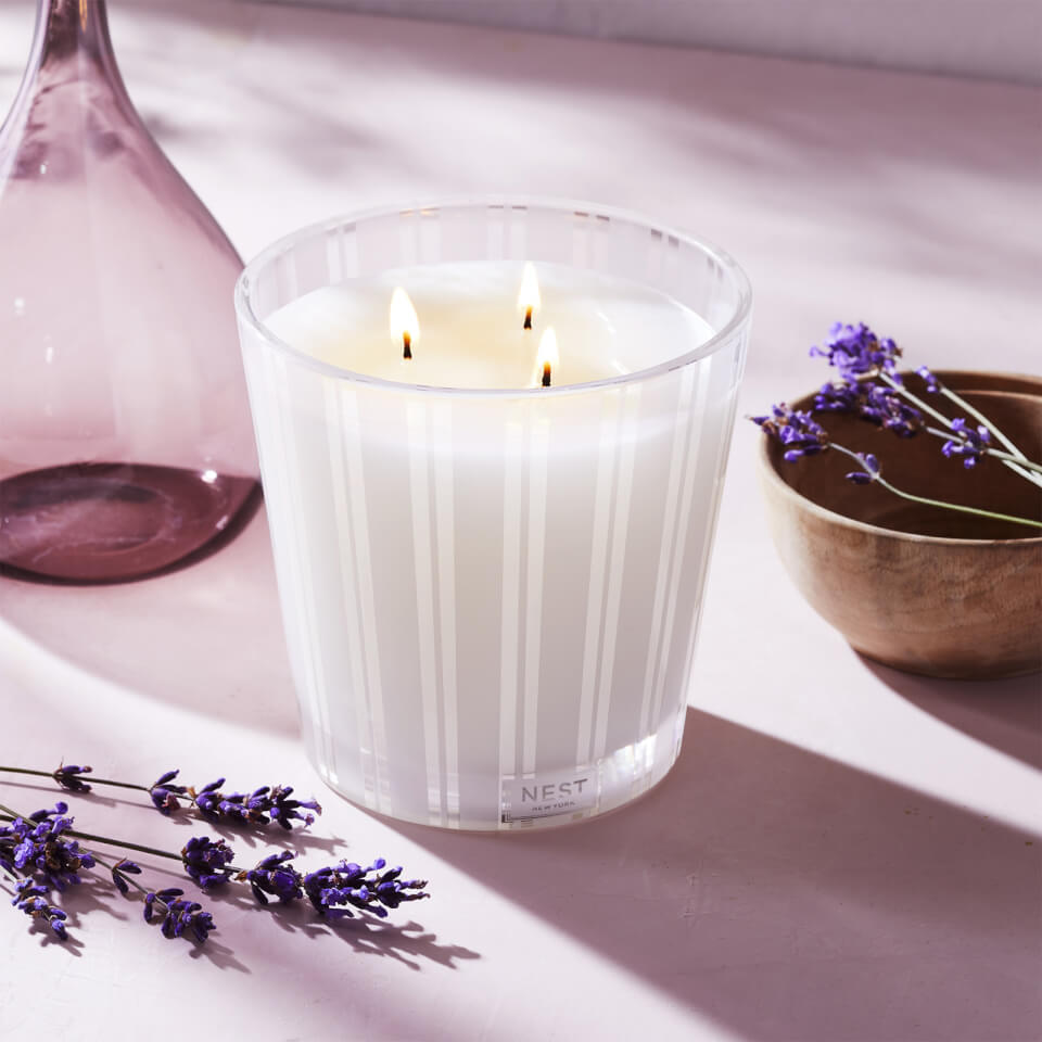 NEST New York Cedar Leaf and Lavender 3-Wick Candle 600g