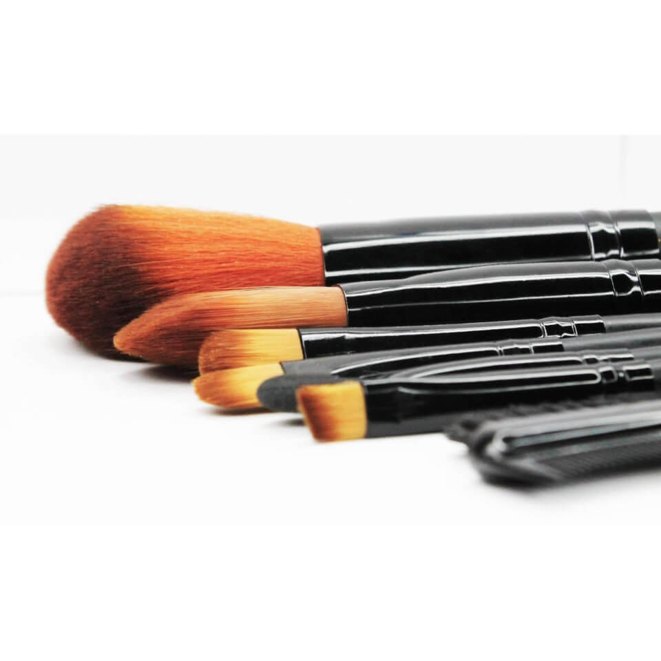Note Cosmetics Brush Set