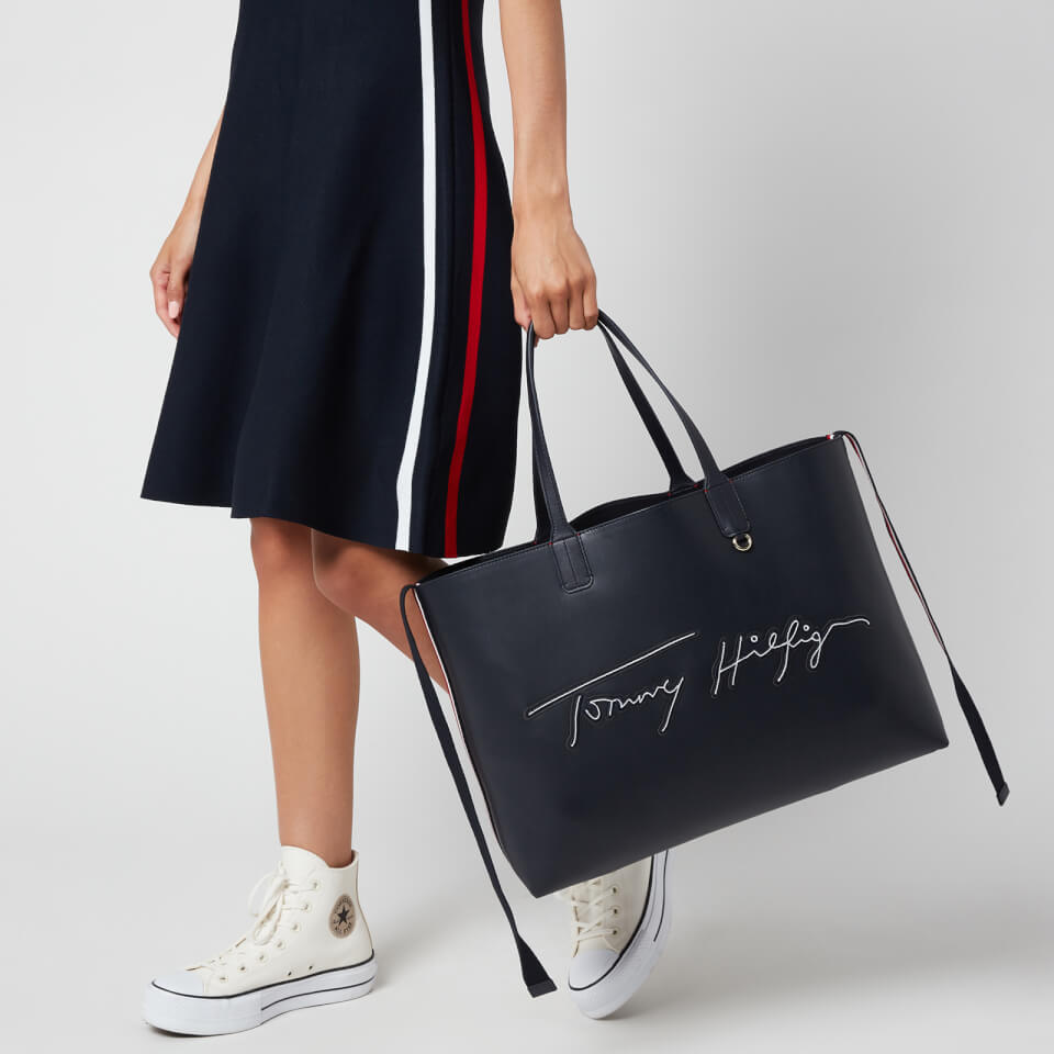 Tommy Hilfiger Women's Iconic Signature Tote Bag - Desert Sky