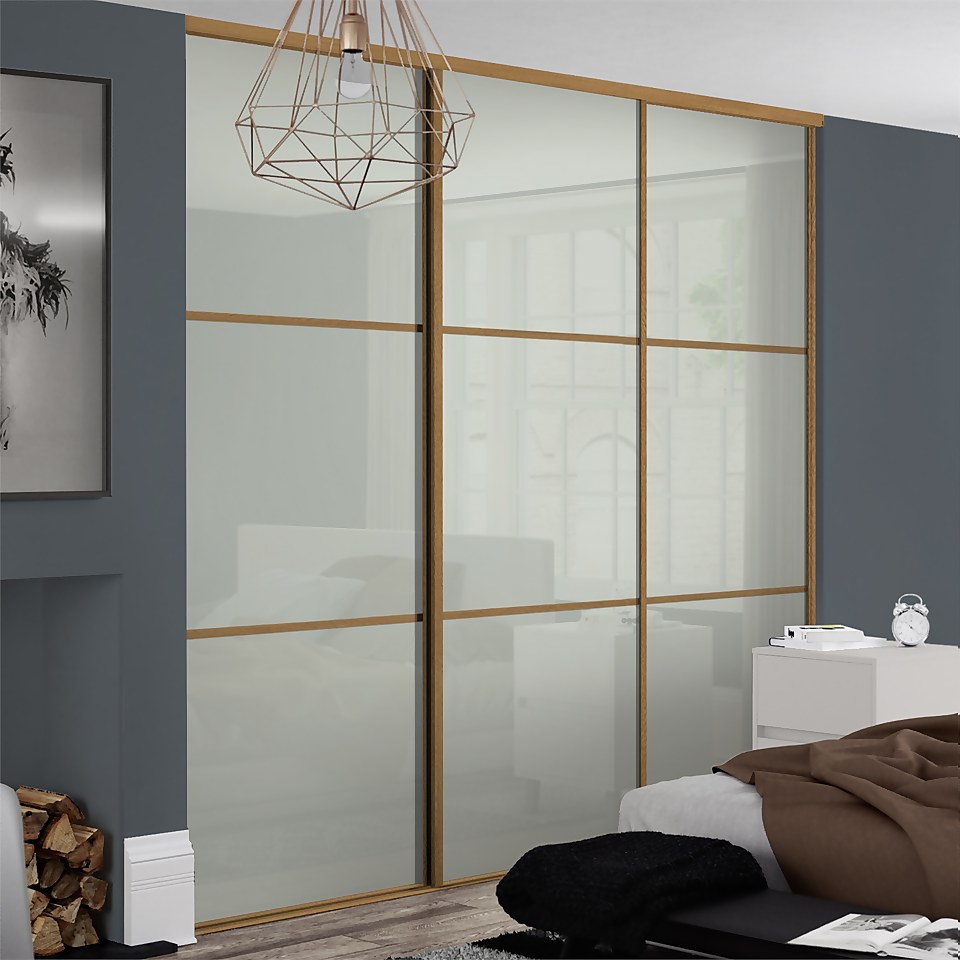 Linear Sliding Wardrobe Door 3 Panel Arctic White Glass with Oak Frame (W)762mm