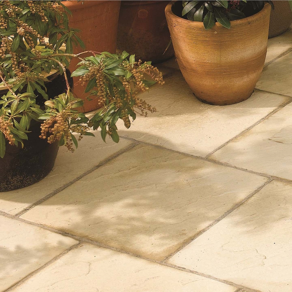 Stylish Stone Winchester Paving 450 x 450mm Cream - Full Pack of 152 Slabs