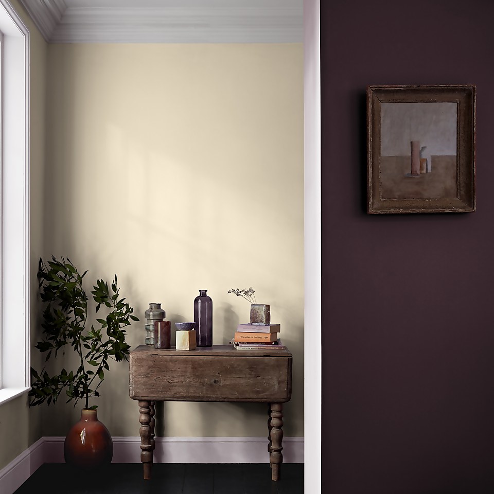 Crown Walls & Ceilings Matt Emulsion Paint Ivory Cream - Tester 40ml