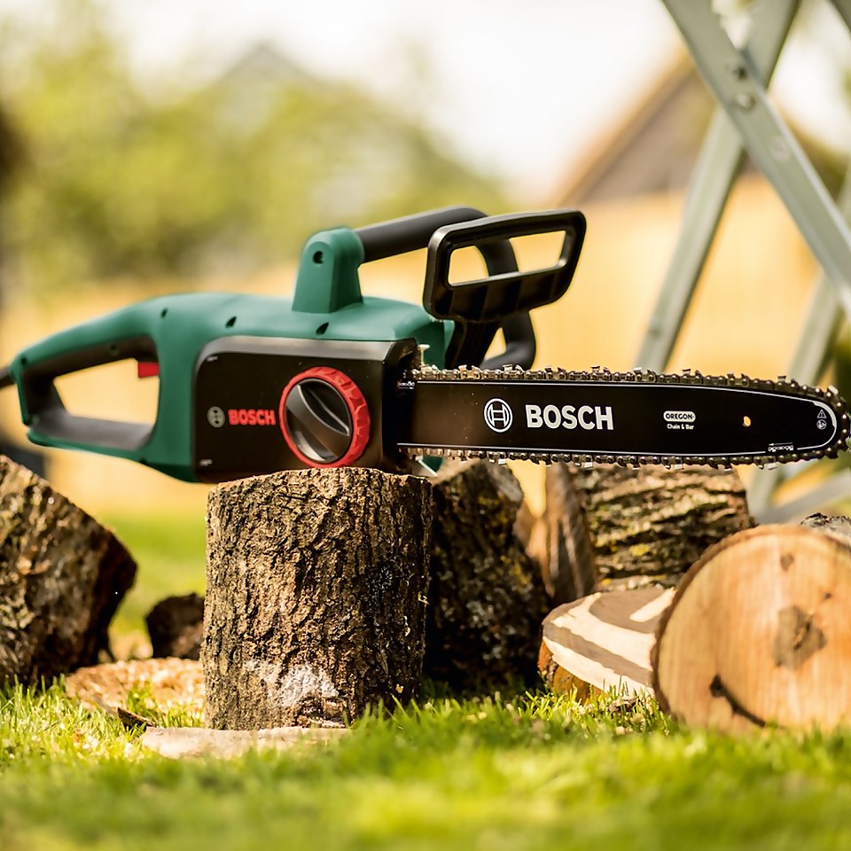 Bosch Universal Electric Chainsaw Homebase