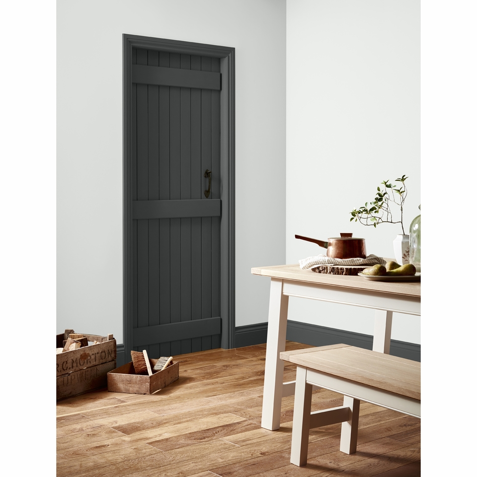 Homebase Interior Quick Dry Gloss Paint Zebra Black 750ml Homebase