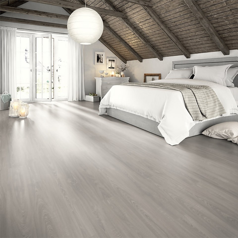 EGGER HOME Aqua+ Grey Toscolano Oak 8mm Laminate Flooring - 1.99 sqm Pack