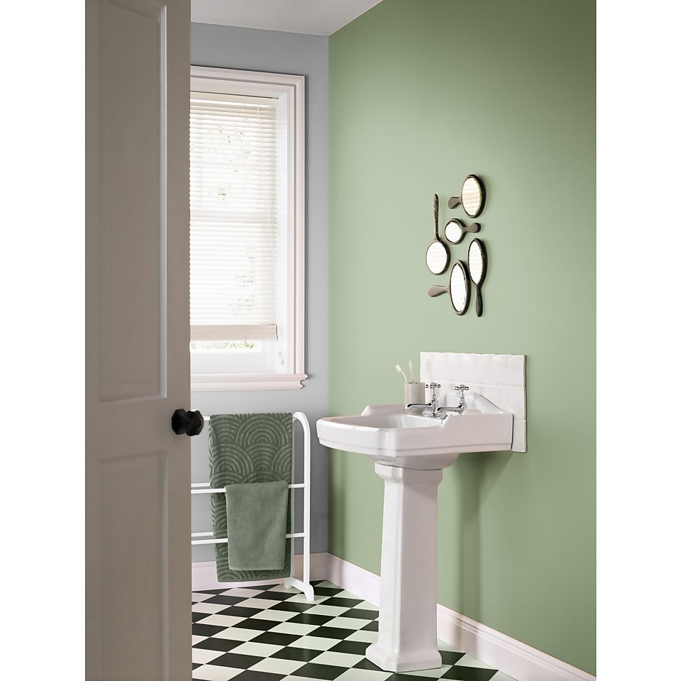 Crown Breatheasy Bathroom - Bamboo Leaf - Mid-sheen Paint - 2.5L